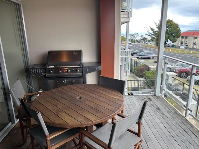 Taupo Vista - Taupo Apartment Экстерьер фото